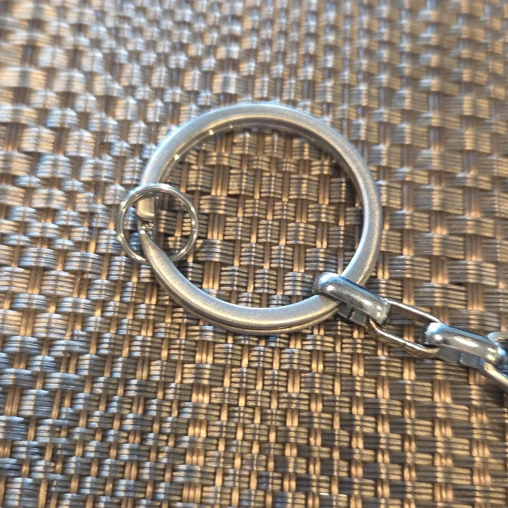 Land Rover Silver Keychain - Picture 3 of 4